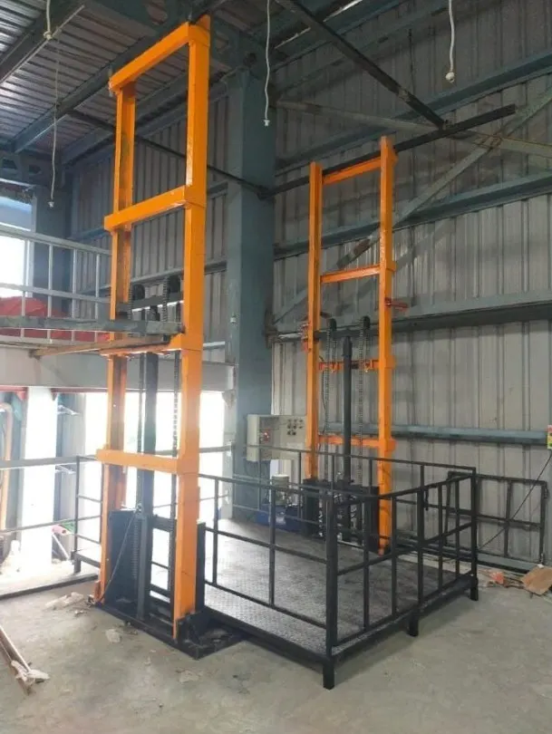 Dual-column hydraulic goods lift steel structure on site